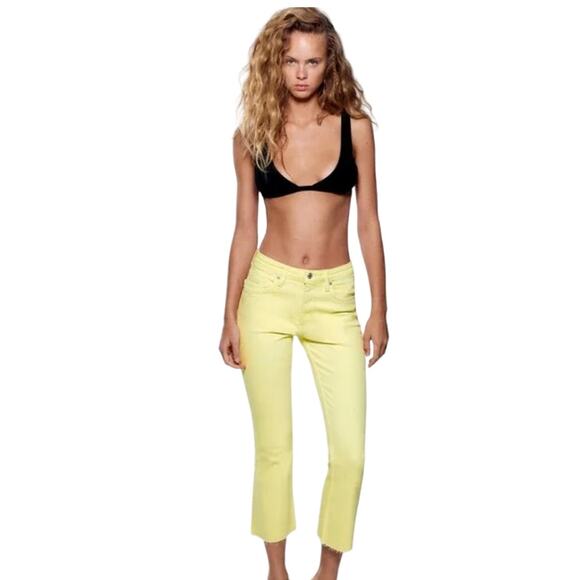 Zara Mid Rise Crop Flare Lime Yellow Stretch Jeans NWT Size 8 - Picture 1 of 15